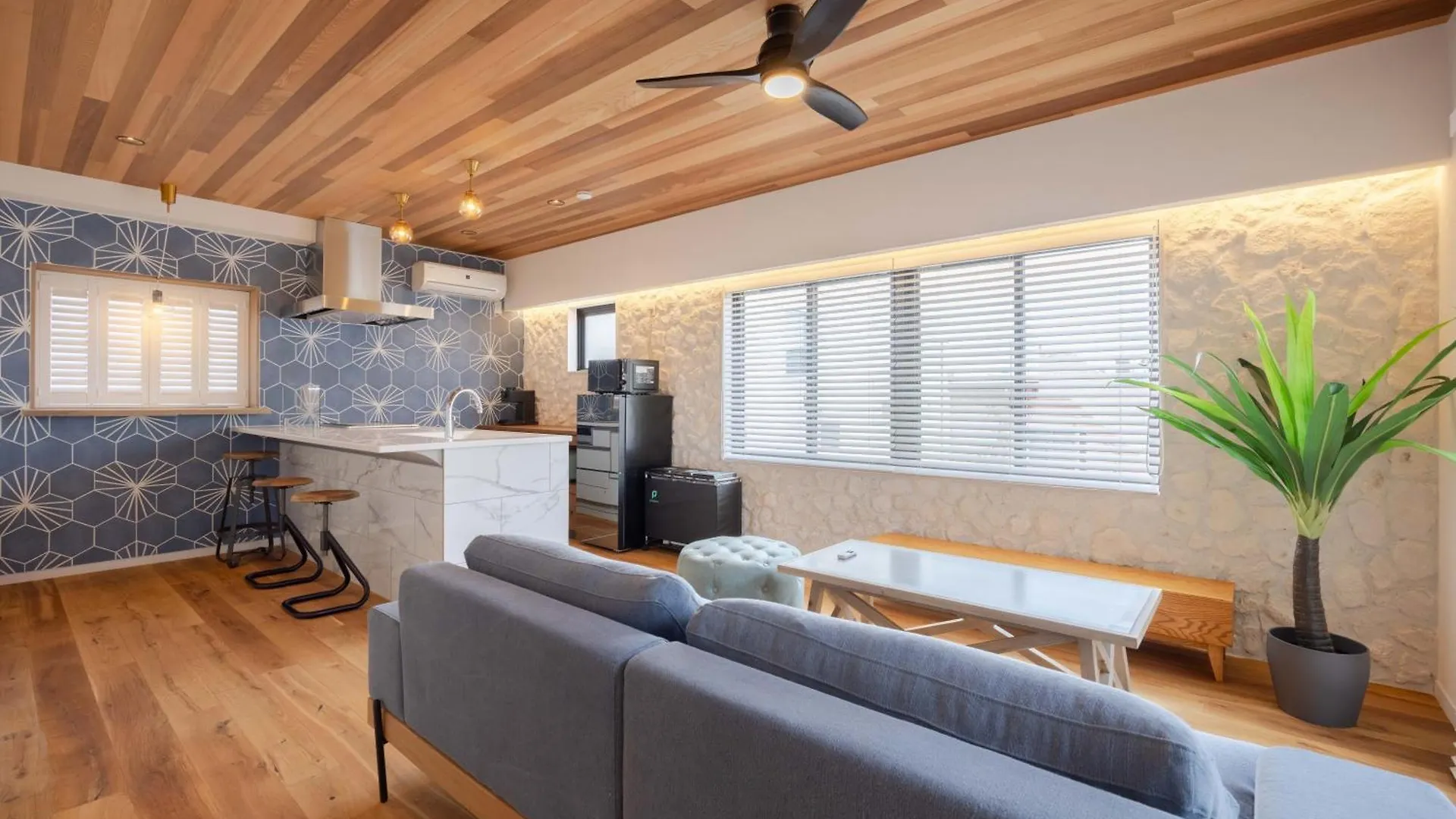 Апартаменты Ocean Side Shell Камакура